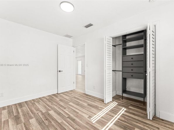 4649 SW 28th Ave, Dania Beach FL 33312