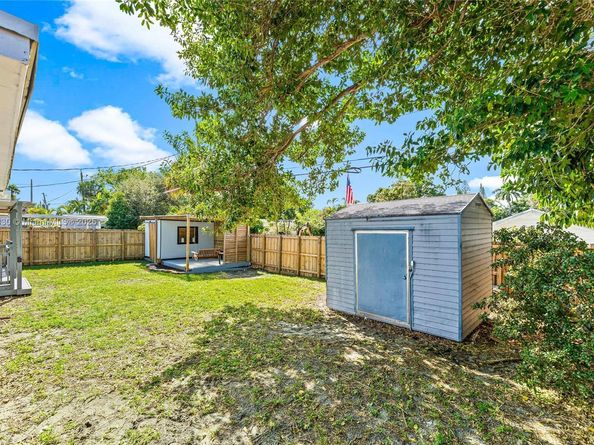 4649 SW 28th Ave, Dania Beach FL 33312