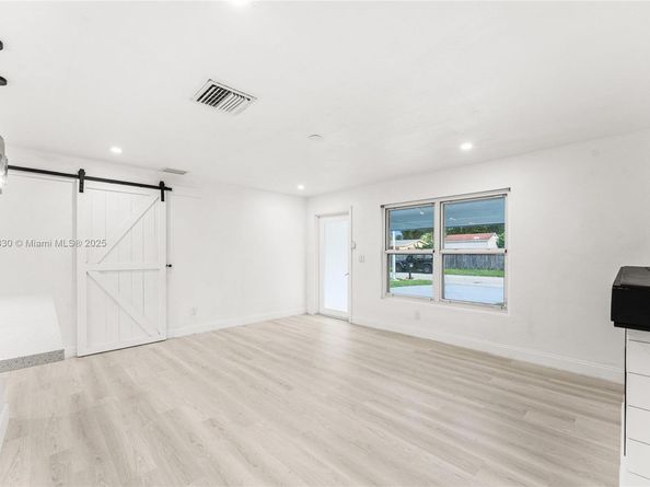 4649 SW 28th Ave, Dania Beach FL 33312