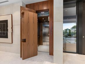 11404 N Bayshore Dr, North Miami FL 33181