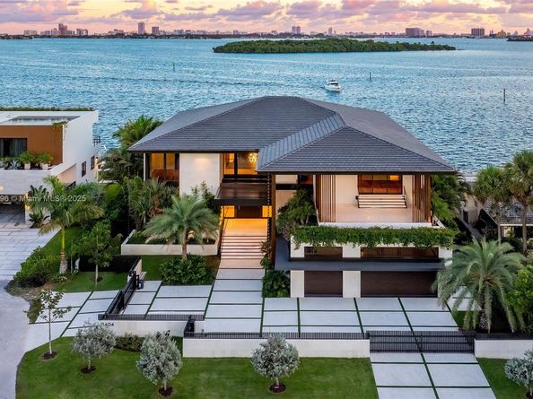 11404 N Bayshore Dr, North Miami FL 33181