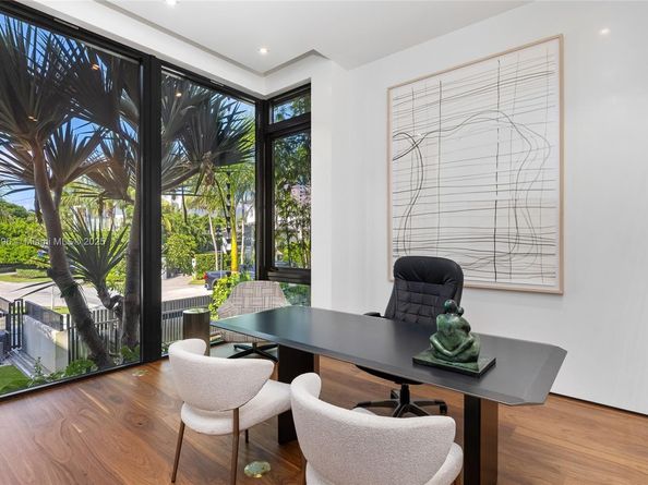 11404 N Bayshore Dr, North Miami FL 33181