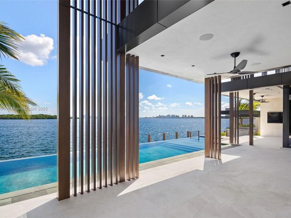 11404 N Bayshore Dr, North Miami FL 33181