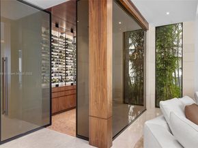 11404 N Bayshore Dr, North Miami FL 33181