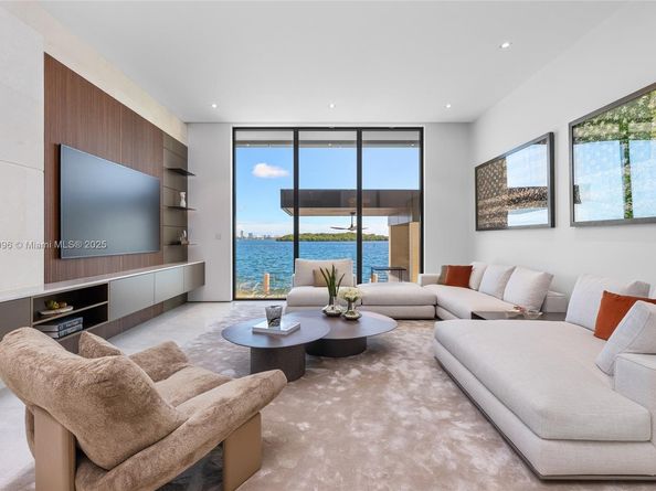 11404 N Bayshore Dr, North Miami FL 33181