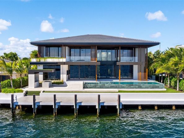 11404 N Bayshore Dr, North Miami FL 33181