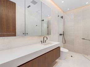 11404 N Bayshore Dr, North Miami FL 33181