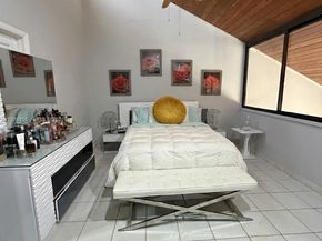 8408 NW 8th St 8408, Miami FL 33126