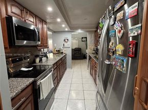 8408 NW 8th St 8408, Miami FL 33126