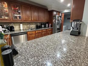 8408 NW 8th St 8408, Miami FL 33126