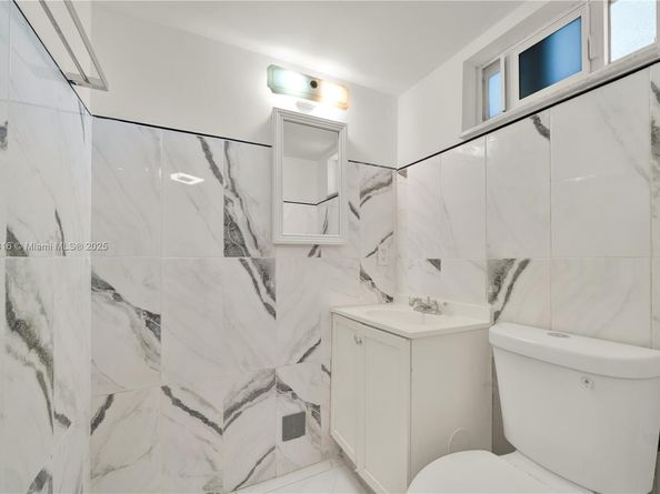 7850 Byron Ave 702, Miami Beach FL 33141