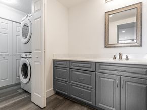 854 NW 87th Ave 504, Miami FL 33172