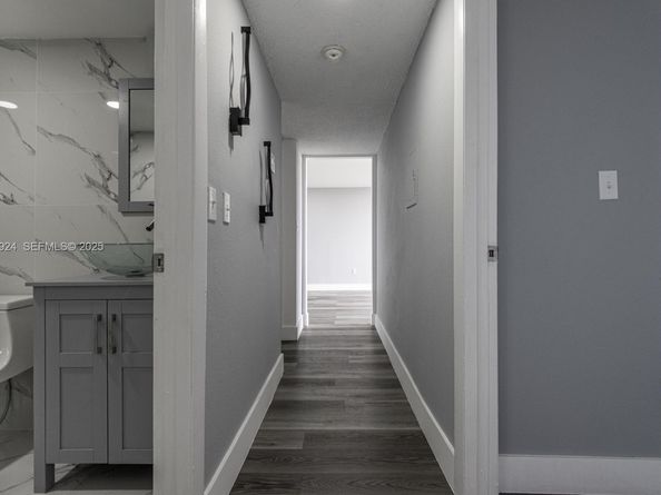 854 NW 87th Ave 504, Miami FL 33172