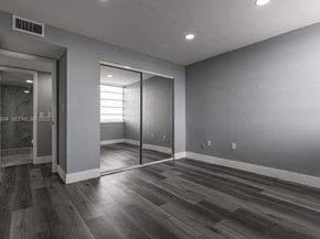 854 NW 87th Ave 504, Miami FL 33172