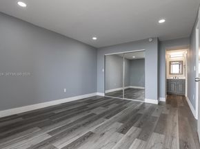 854 NW 87th Ave 504, Miami FL 33172