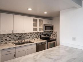854 NW 87th Ave 504, Miami FL 33172