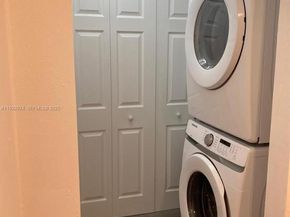 854 NW 87th Ave 504, Miami FL 33172