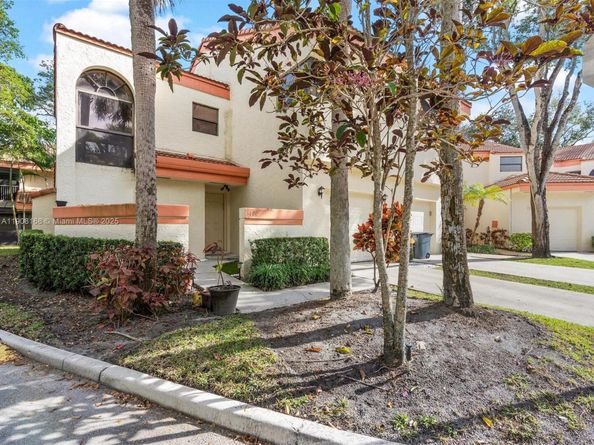 3400 Emerald Oaks Dr 801, Hollywood FL 33021