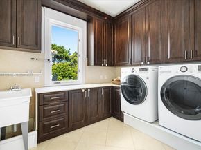 4340 N Bay Rd, Miami Beach FL 33140