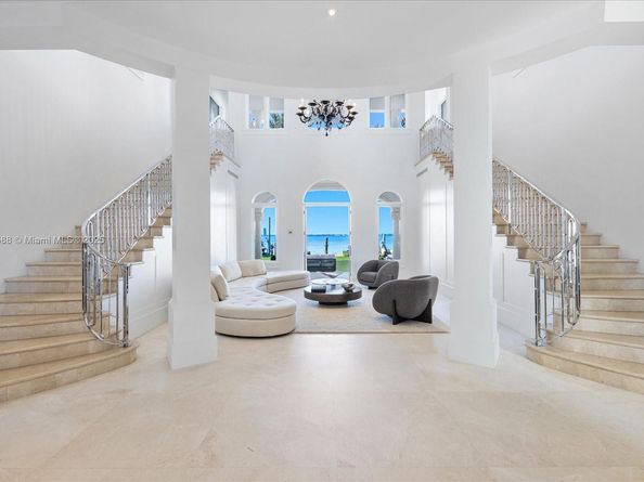 4340 N Bay Rd, Miami Beach FL 33140