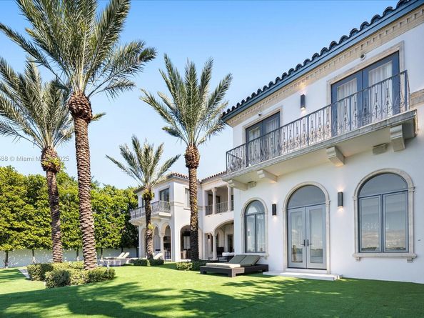 4340 N Bay Rd, Miami Beach FL 33140