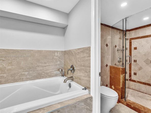 16570 NE 26th Ave 3A, North Miami Beach FL 33160