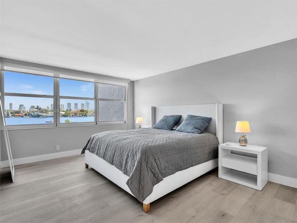 16570 NE 26th Ave 3A, North Miami Beach FL 33160