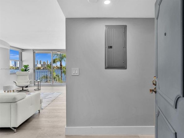 16570 NE 26th Ave 3A, North Miami Beach FL 33160