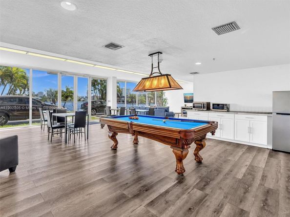 16570 NE 26th Ave 3A, North Miami Beach FL 33160