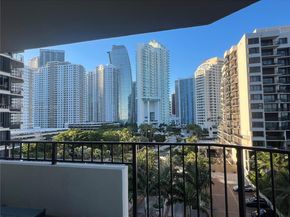 520 Brickell Key Dr A900, Miami FL 33131