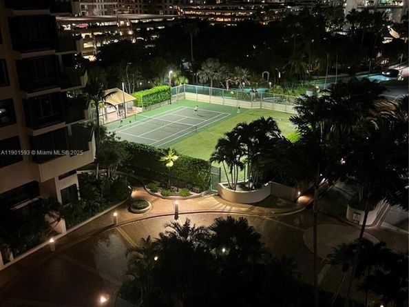 520 Brickell Key Dr A900, Miami FL 33131