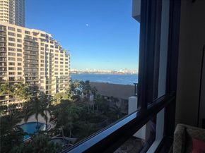 520 Brickell Key Dr A900, Miami FL 33131