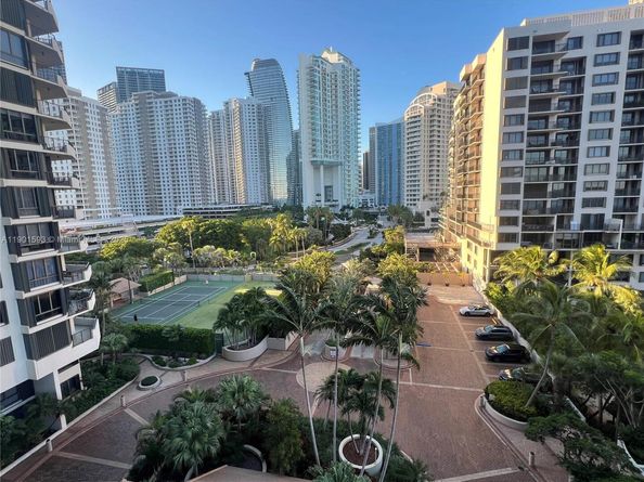 520 Brickell Key Dr A900, Miami FL 33131
