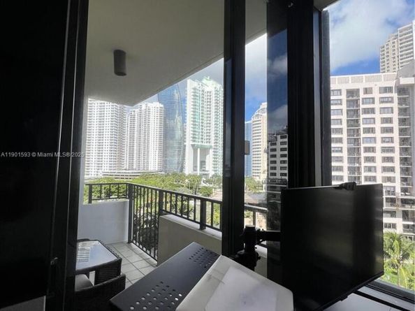 520 Brickell Key Dr A900, Miami FL 33131