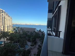520 Brickell Key Dr A900, Miami FL 33131