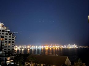 520 Brickell Key Dr A900, Miami FL 33131