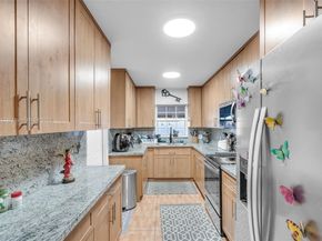 2029 NW 5th St, Miami FL 33125