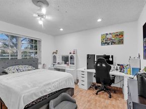 2029 NW 5th St, Miami FL 33125