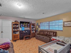 2029 NW 5th St, Miami FL 33125