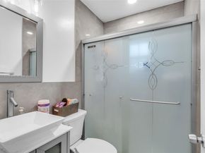 2029 NW 5th St, Miami FL 33125