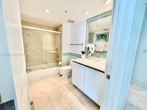 1800 N Bayshore Dr 1801, Miami FL 33132