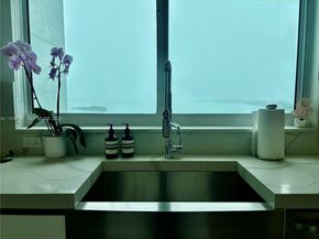 1800 N Bayshore Dr 1801, Miami FL 33132