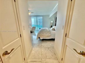 1800 N Bayshore Dr 1801, Miami FL 33132