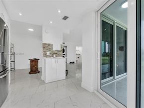 3661 Via Poinciana 206, Lake Worth FL 33467