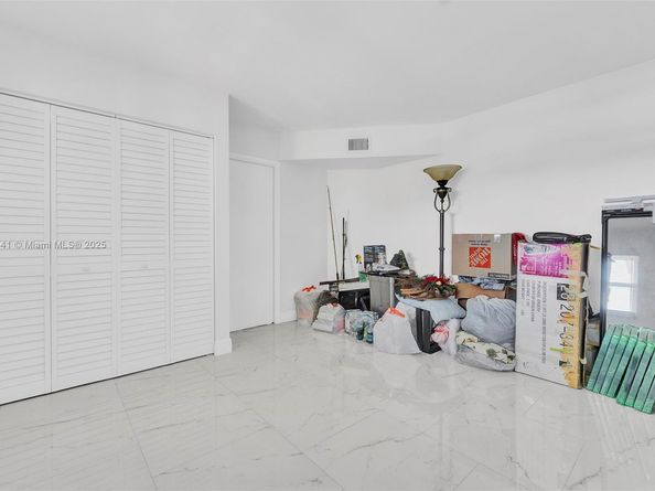 3661 Via Poinciana 206, Lake Worth FL 33467
