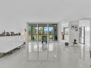 3661 Via Poinciana 206, Lake Worth FL 33467