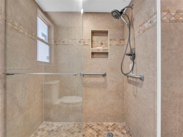 3661 Via Poinciana 206, Lake Worth FL 33467