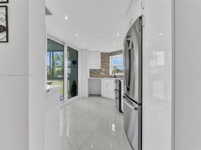 3661 Via Poinciana 206, Lake Worth FL 33467