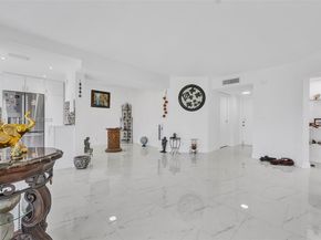 3661 Via Poinciana 206, Lake Worth FL 33467