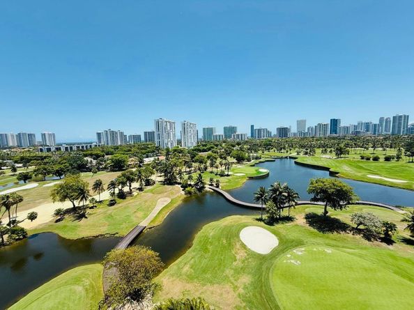 20379 W Country Club Dr 1233, Aventura FL 33180